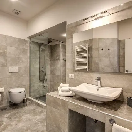 The Spanish Steps 67 アパート *